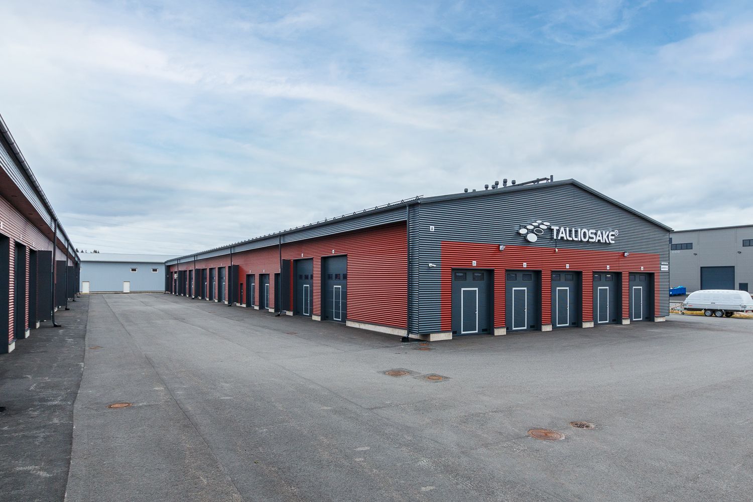 Julkisivu