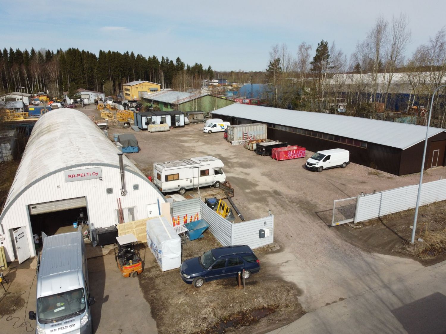 Varastohalli Tattarisuolla yht 520m2, jaettavissa