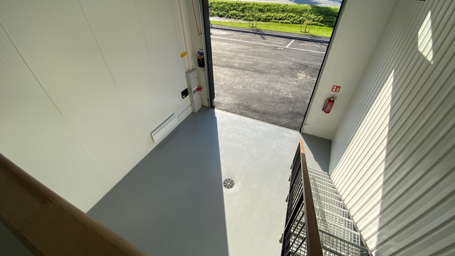 Tilakuva parvelta alas