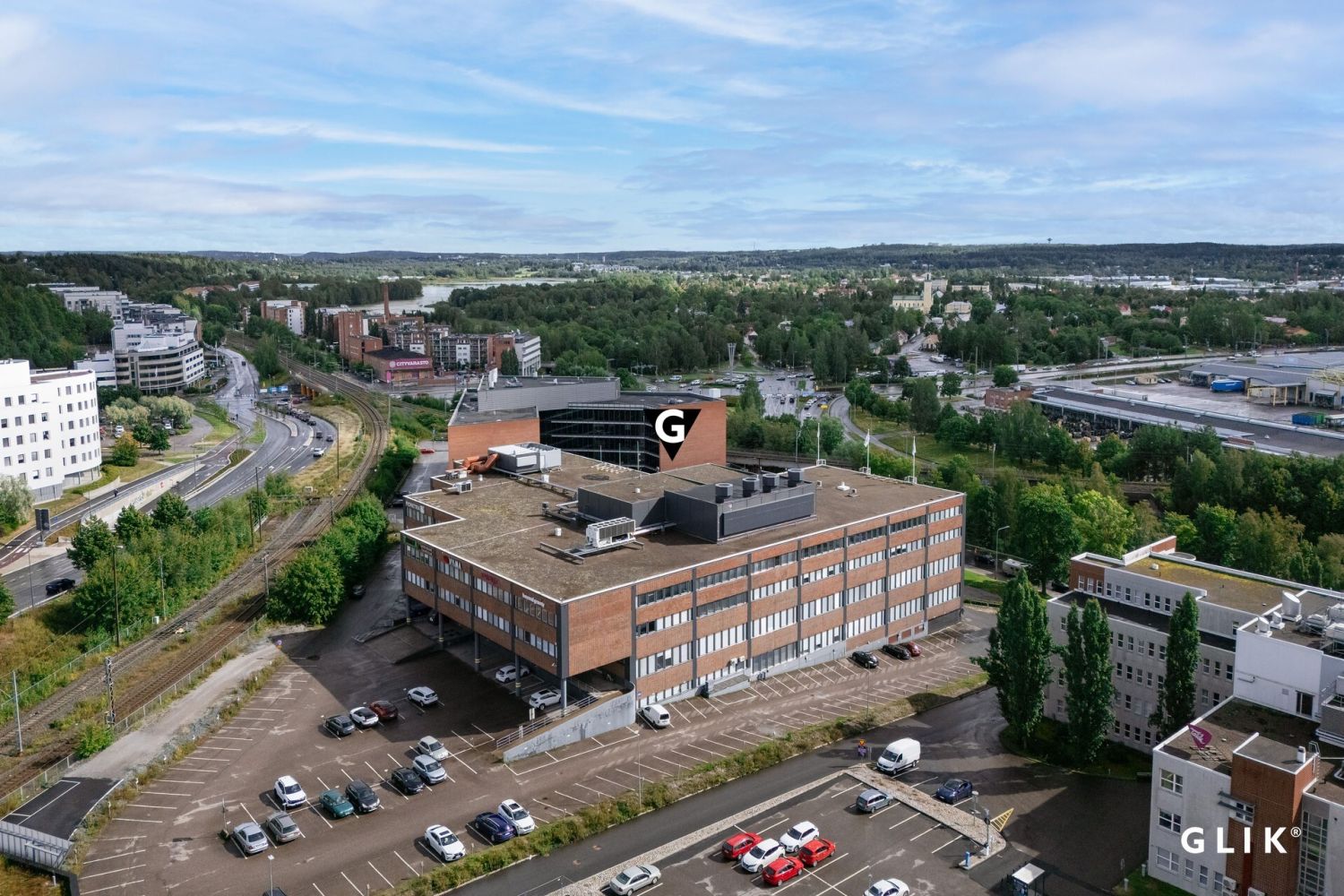 Toimitalo lähellä Yliopistoa