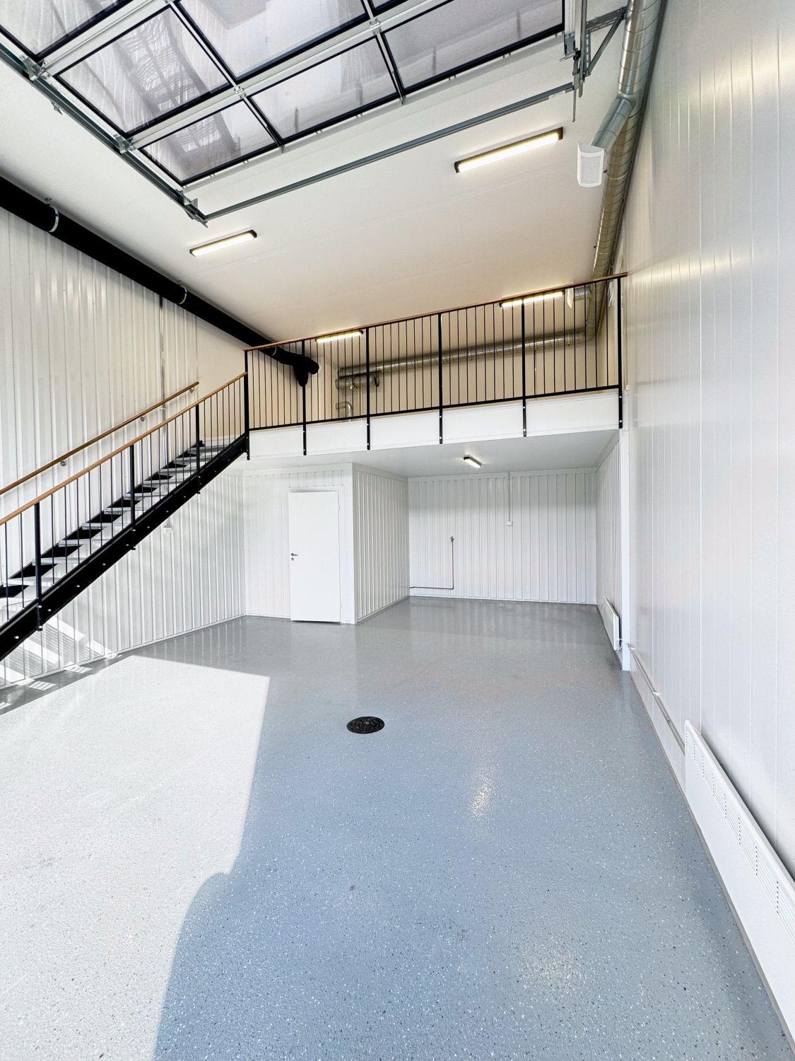 Kivistön Talliosake 2 TYÖTILA 10. Tilassa parvi ja wc. 