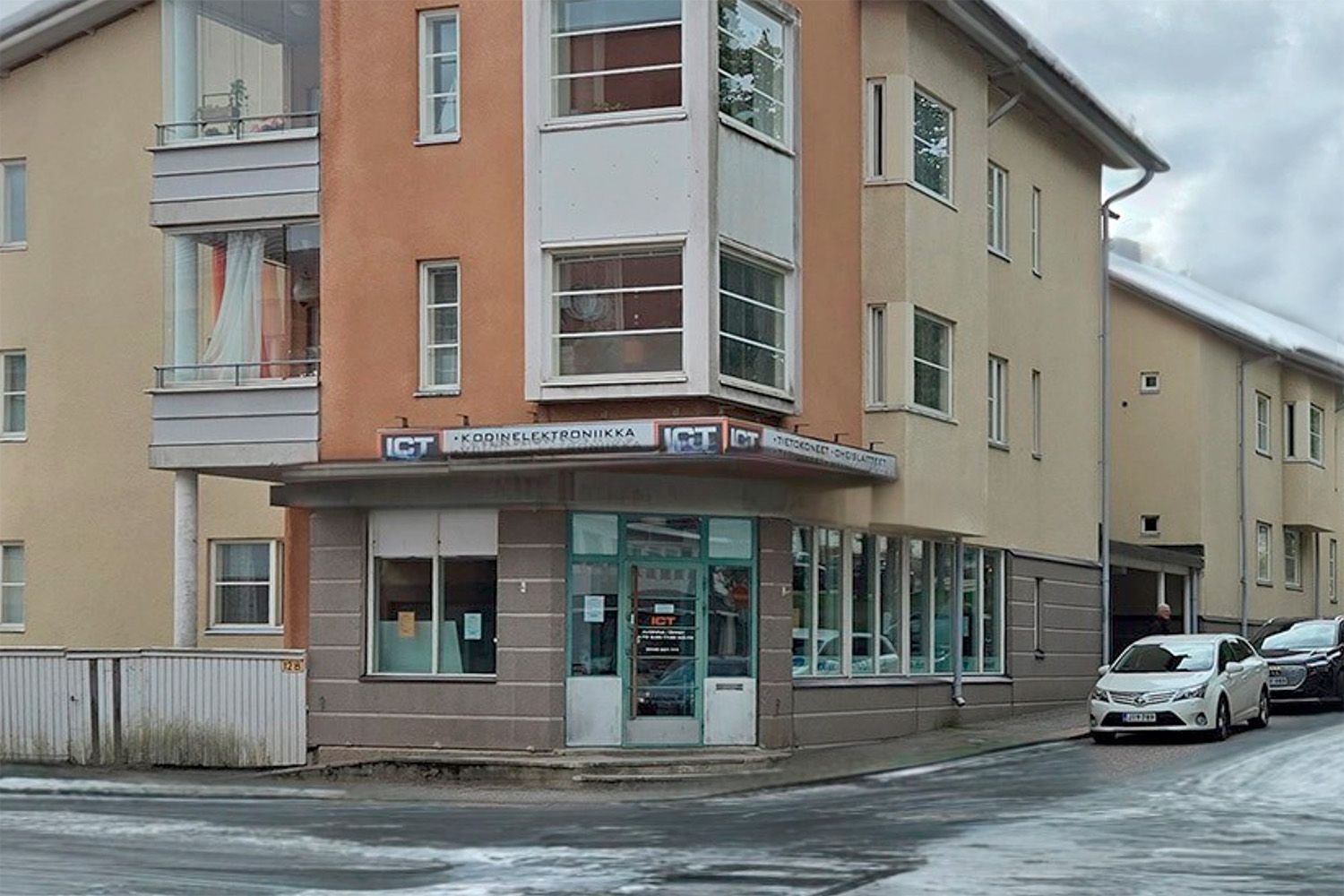 Vuokrataan hyvä liiketila Loviisan keskustasta!