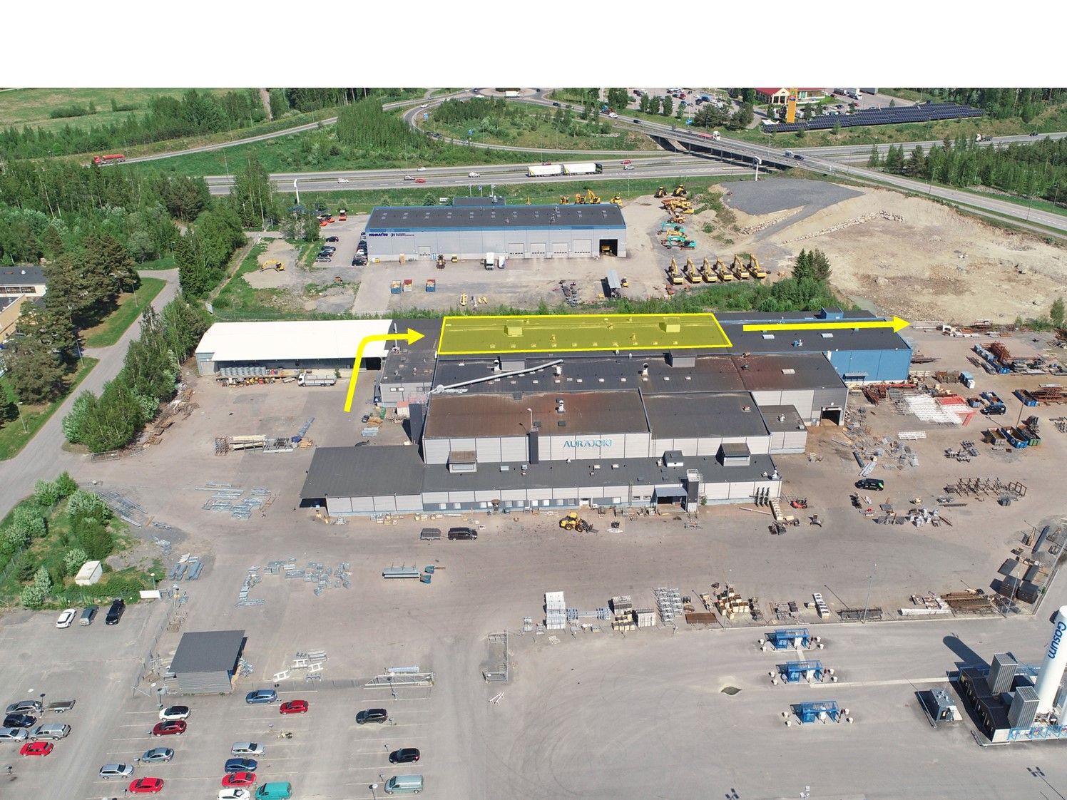 Vuokrataan hallitilaa Pirkkalasta. Selkeä suorakaiteen muotoinen tila. Tilan mitat noin 12 m x 70 m.Tila soveltuu raskaaseenkin teollisuusteen ja mustan raudan käsittelyyn.Vapaa korkeus on noin 4,6 m. Tilaan käynti nosto-oven kautta, jonka mitat ovat 2,8 m (leveys) x 3,4 m (korkeus).Siltanos...