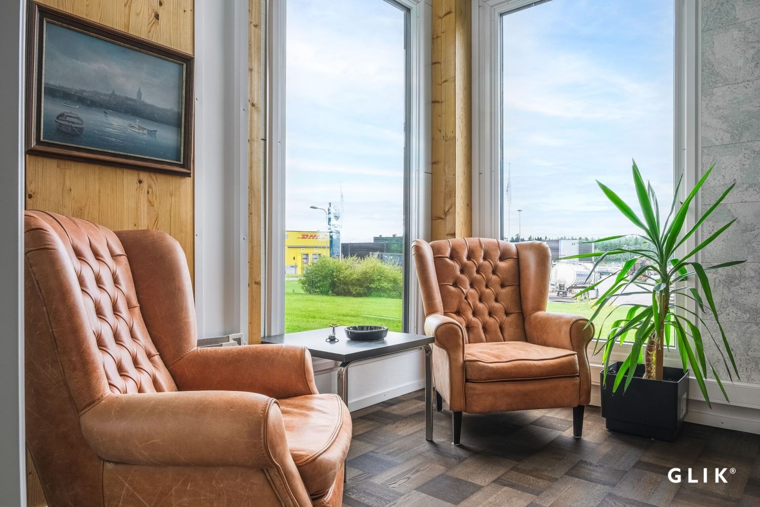 Näkymä alueelle kukkulan päältä