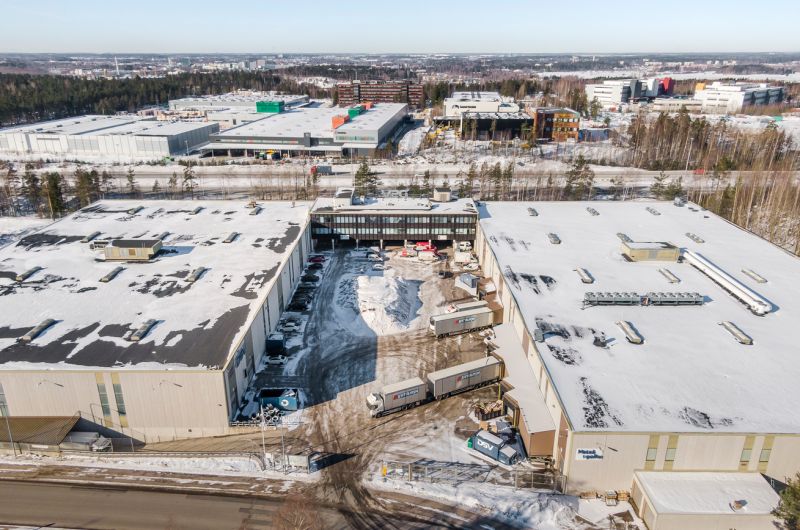 Vuokrattavana 3. kerroksen remontoitua ja viihtyisää toimistotila toimistotilaa.