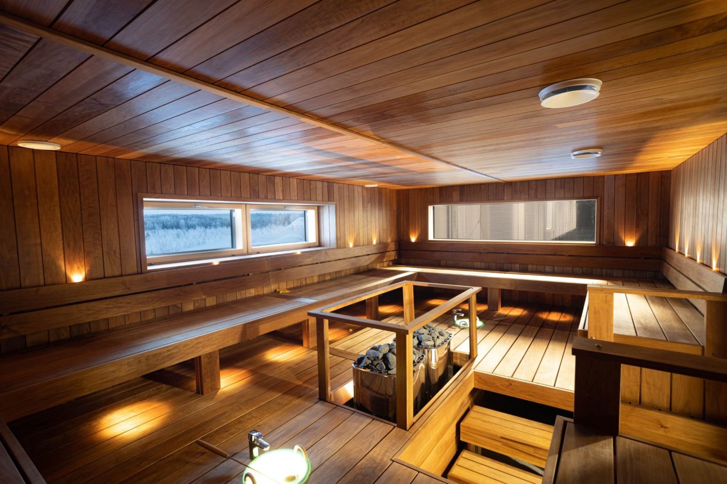 yläkerran saunaosasto