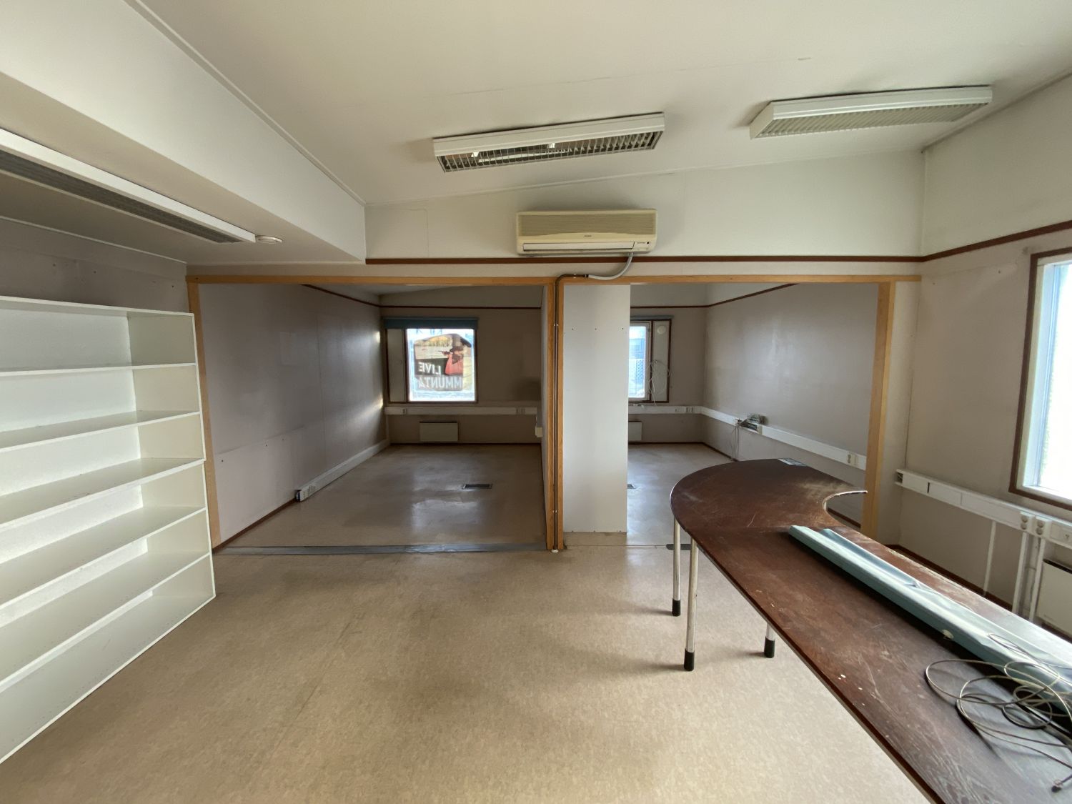 Yläkerran toimistotilat