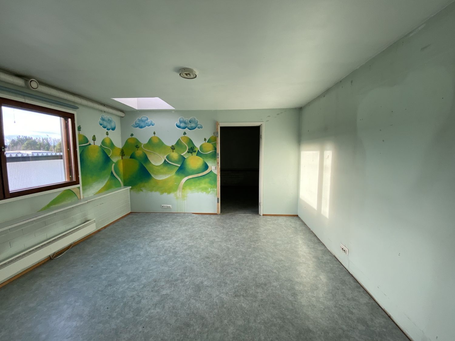 Yläkerran päätytoimisto