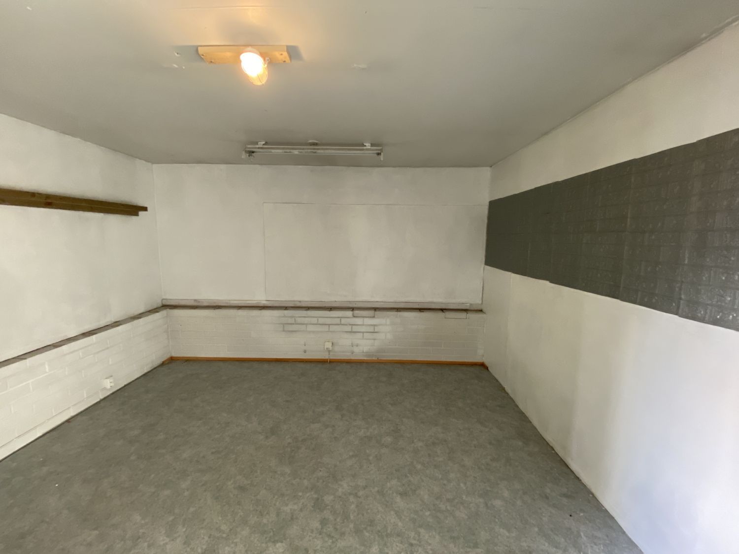 Päätytoimiston varastohuone