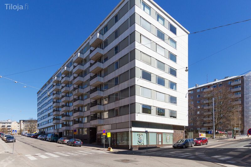 Katutason liiketila Kalliossa, Alppikadun ja Toisen linjan kulmassa