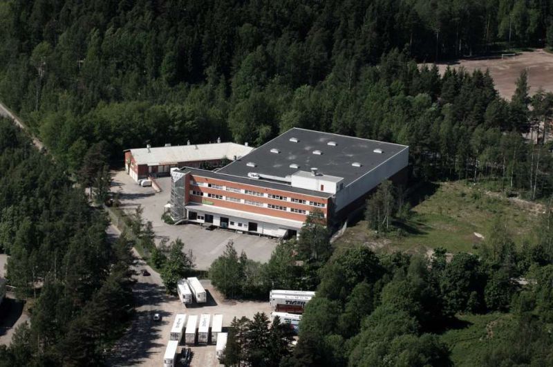 Vuokrattavana katutason tuotanto-/varastotilaa.