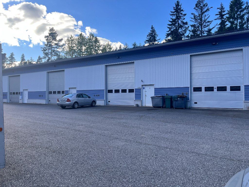 Myydään tuotanto-, varasto- ja harrastuskäyttöön soveltuva halliosake Ruskon Ahorinteentiellä