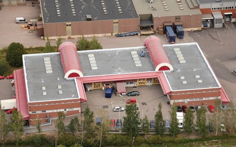 Vuokrattavana siistiä 2. kerroksen toimistotilaa Vantaan Muuntotiellä. 