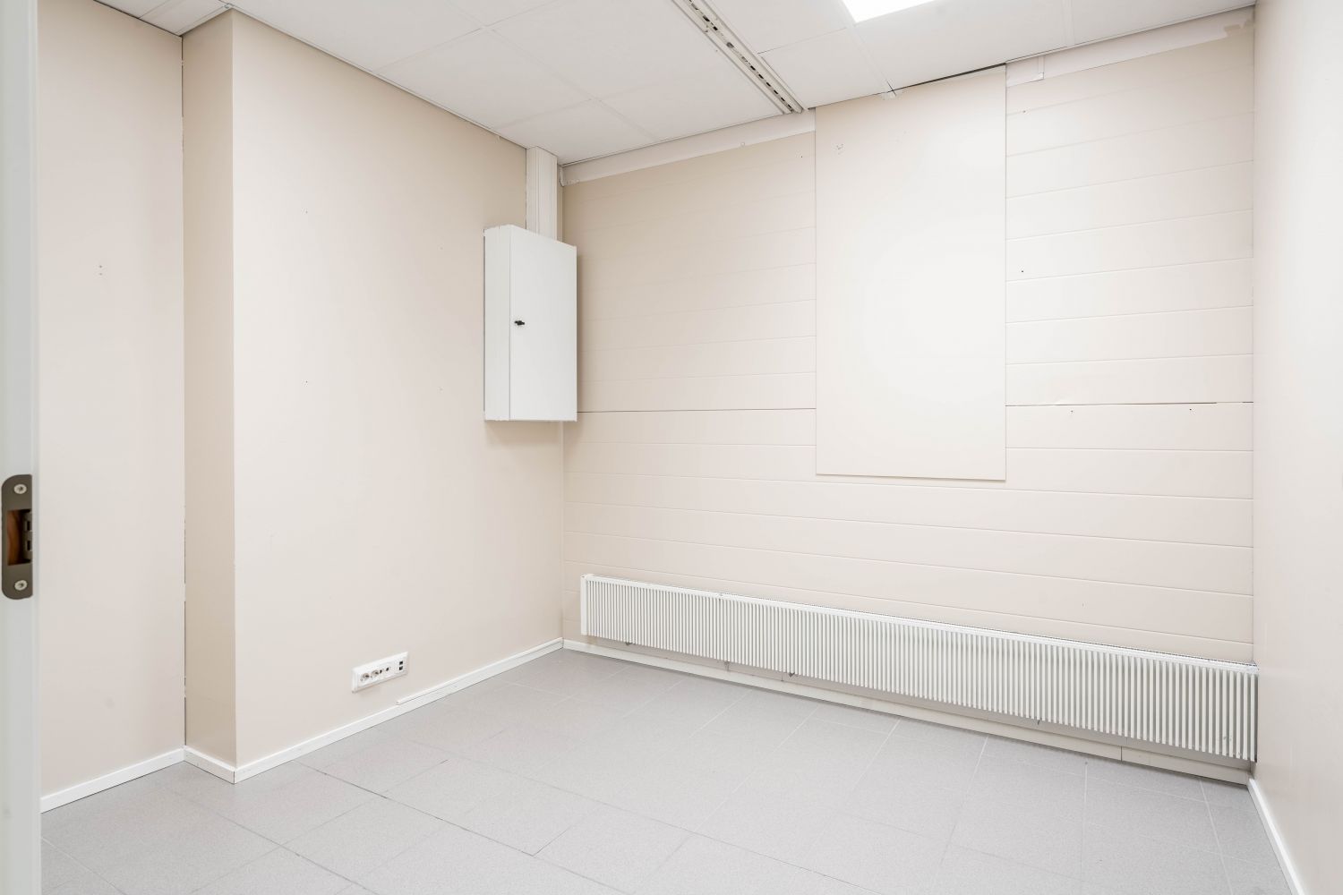 Työhuone 2 (ei ikkunaa)