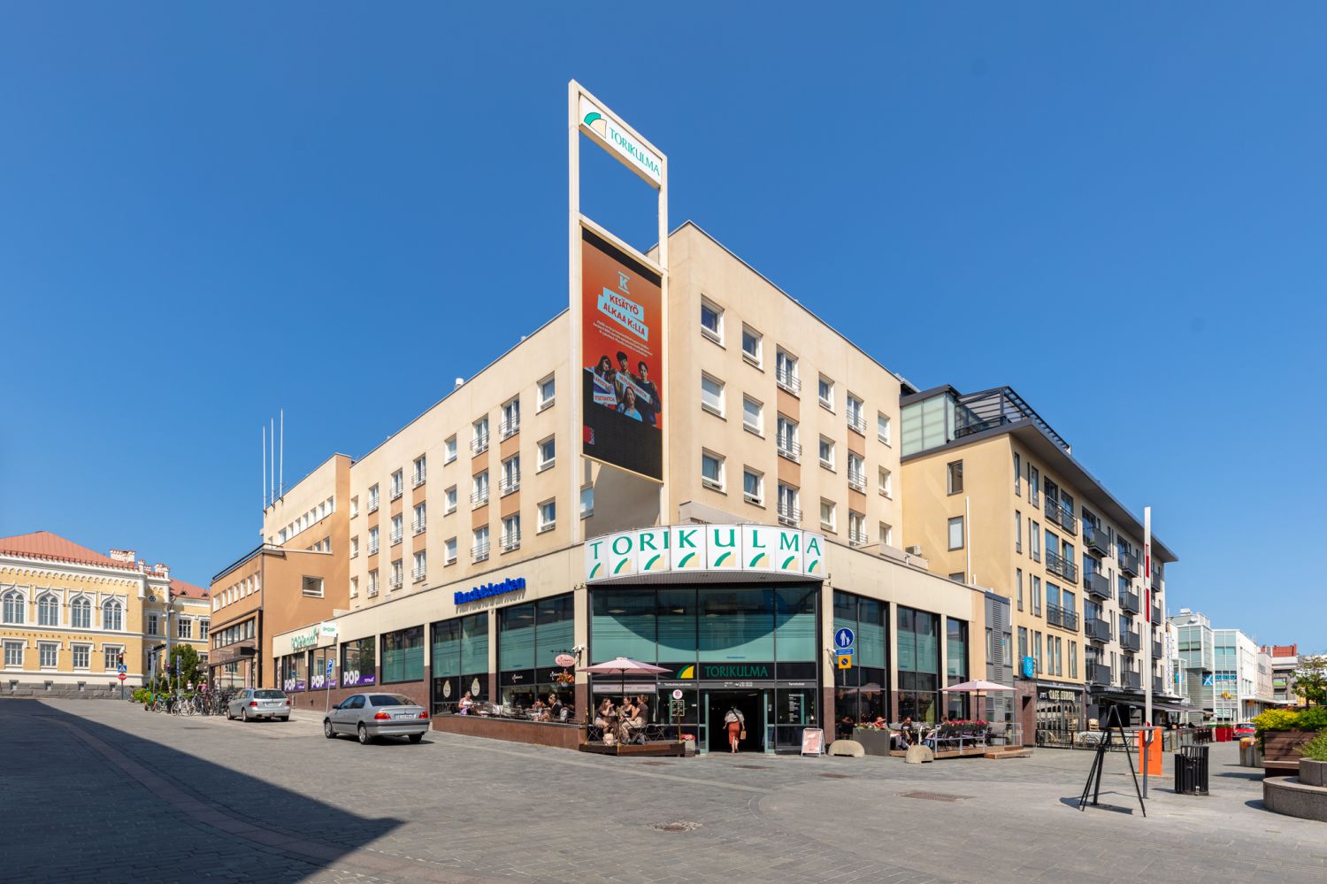 Tämä 1. kerroksessa sijaitseva 96,5 m² on iso avotoimisto jossa on oma keittiö ja wc-tila se sopii erinomaisesti esim. t...