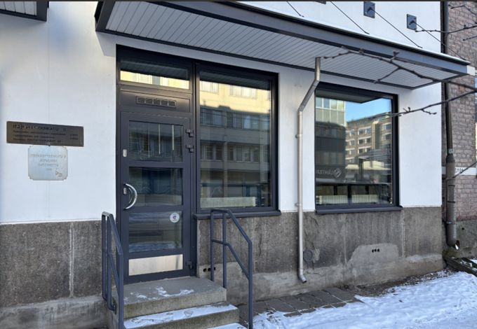 Kompakti toimitila vapaana Tampereen sykkeessä

Itsenäisyydenkatu 8 sijaitsee aivan Tampereen ydinkeskustassa, kivenheit...