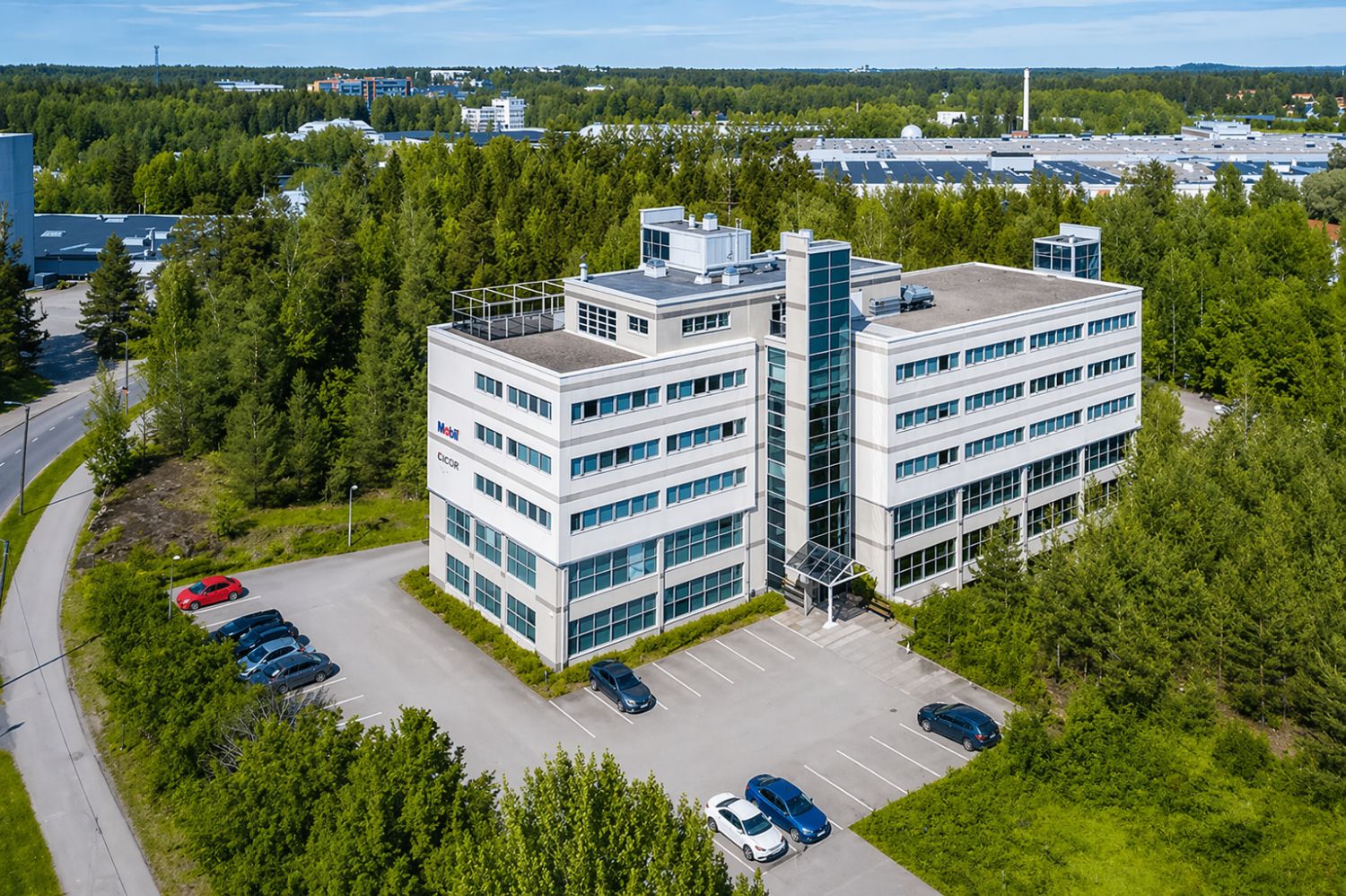 Viehättävää toimistotilaa, ylellisten palveluiden kera