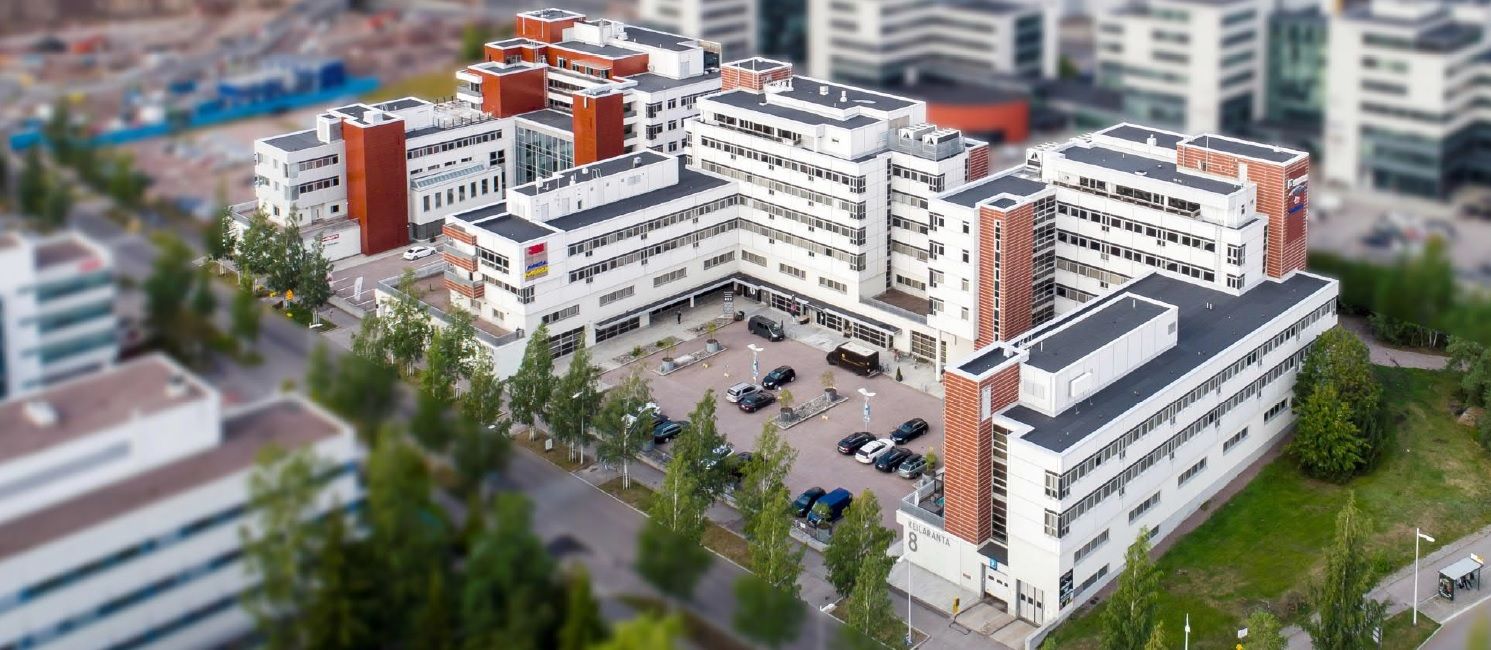 Keilaranta 8 sijaitsee arvostetulla paikalla Keilaniemessä, joka on yksi pääkaupunkiseudun merkittävimmistä yrityskeskittymistä ja kansainvälisten teknologiayritysten keskittymä.Erinomaiset liikenneyhteydet – Kehä I:n varrella, kävelymatkan päässä Keilaniemen metroasemalta ja hyvien bussiyhteyksie...