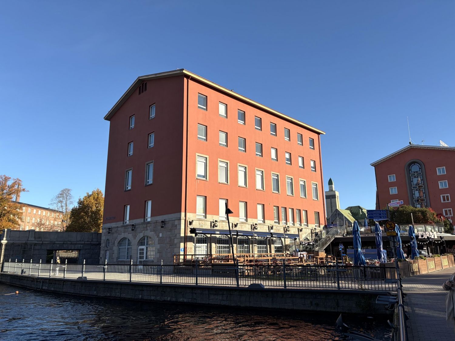 Heti vapaana uniikkia ja tyylikästä toimistotilaa Tampereelta vuonna 1912 rakennetusta Koskitalosta. 

Koko ylimmän kerr...