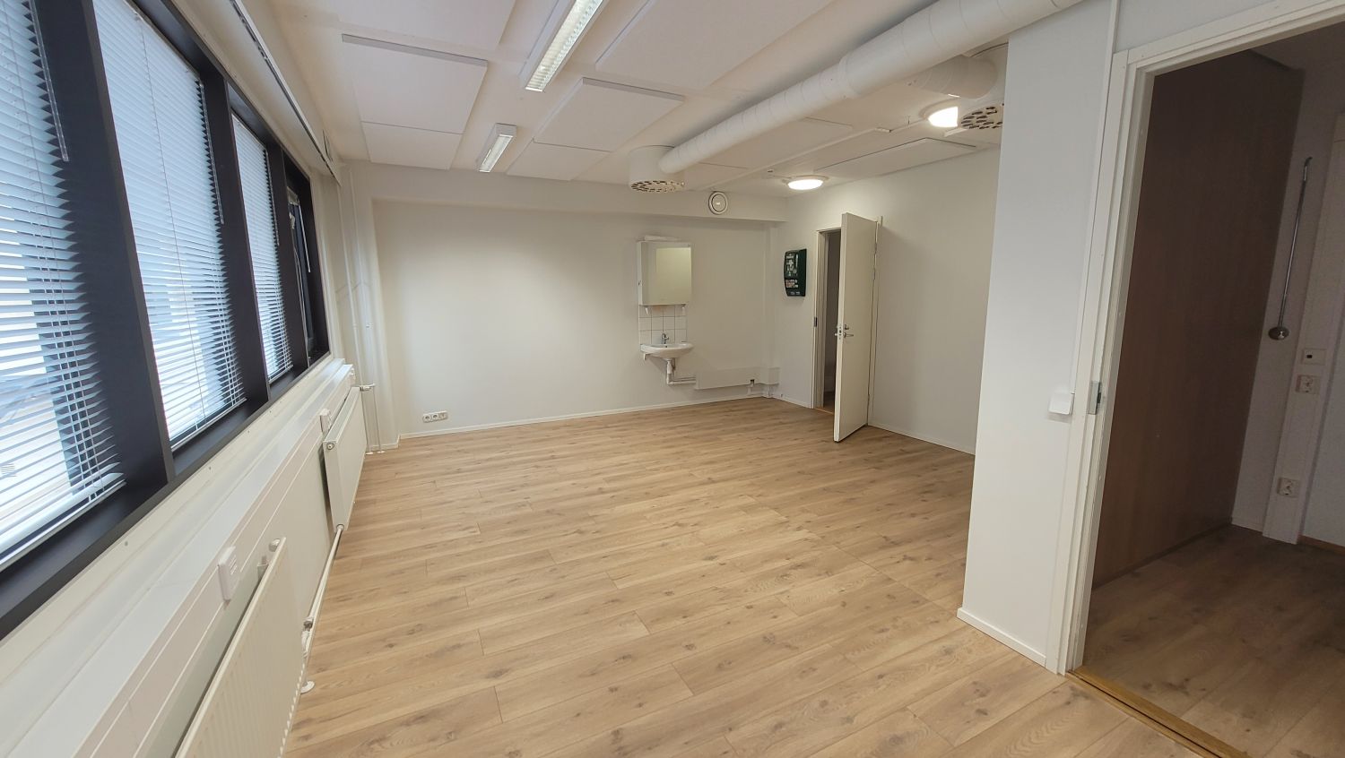 Osassa toimistoja myös oma vesipiste