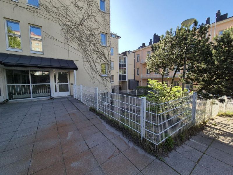 Vuokrattavana monipuolinen toimitila Hermannissa – entinen päiväkotitila kahdessa kerroksessa. 