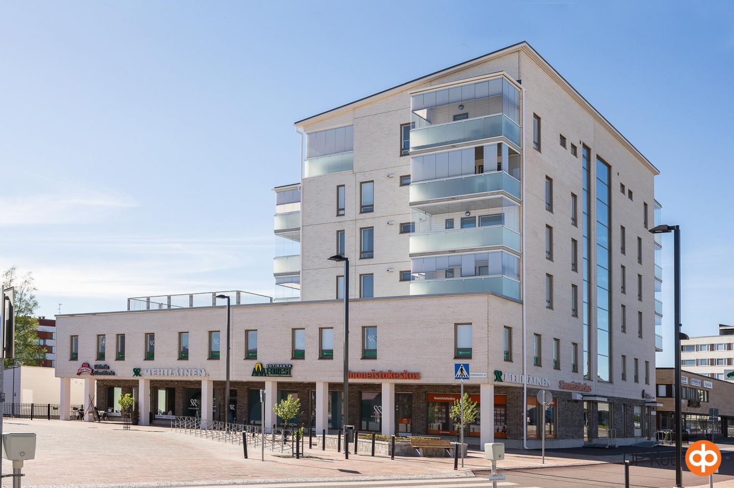 Loistava mahdollisuus!Huippulaadukas liikehuoneisto, jossa valmiiksi hyvä ja luotettava vuokralainen. Vuokrasopimus on toistaikseksi voimassaoleva, jatkuen vähintään 31.12.2033 saakka jonka jälkeen sopimus jatkuu 5 vuoden jaksoissa. Tämä liikehuoneisto tarjoaa sinulle mahdollisuuden vaivattomaan...