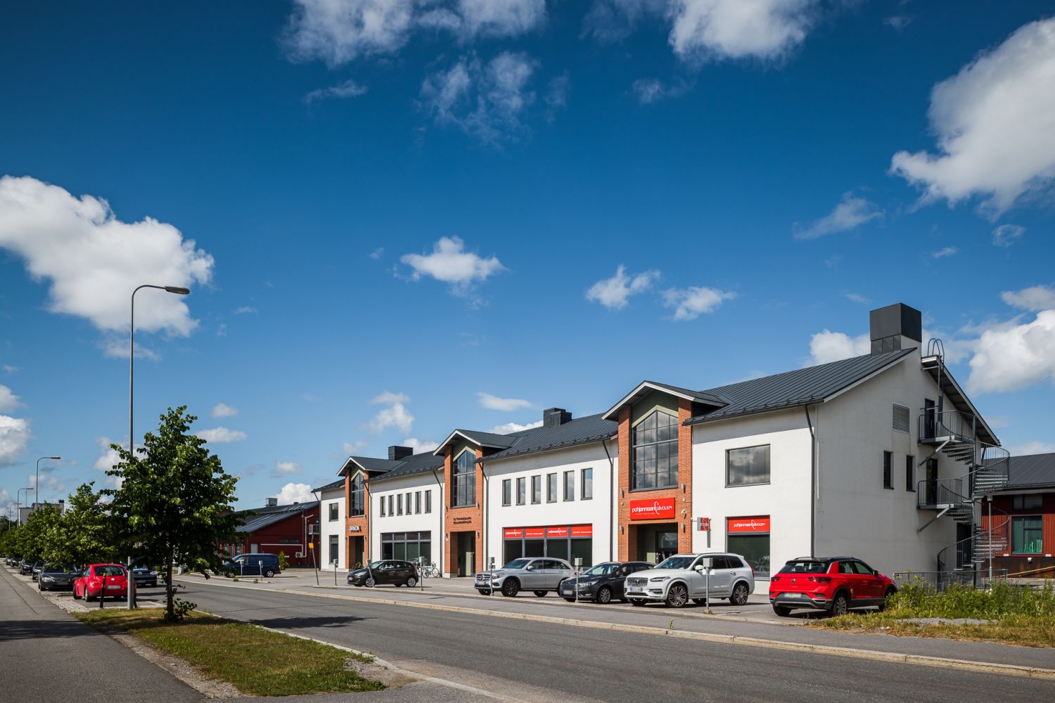 Tarjotaan vuokralle lämmintä ja siistiä varastotilaa keskeiseltä paikalta läheltä Vaasan ydinkeskustaa . Aina  50m2  - 368m2 asti. Eri kokoisia varastotiloja