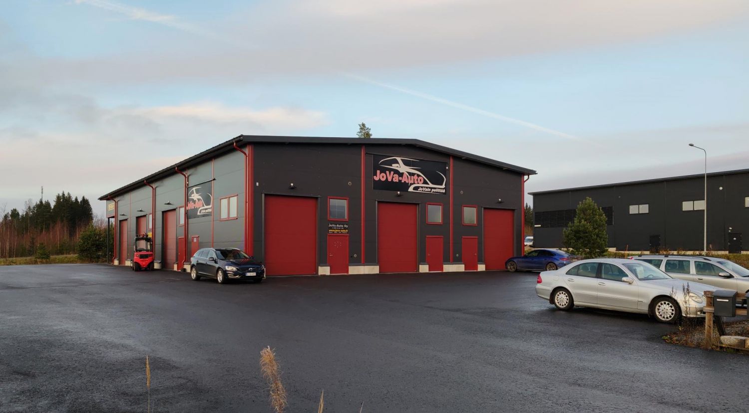 Hyvällä sijainnilla Siltatien kupeessa osoitteessa Tuottotie 2.  
Uudehko, kaukolämpöistä tilaa n.55 m2 mitat: 640 cm x ...