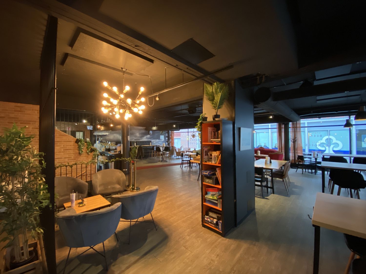 Näkymä tilan perältä