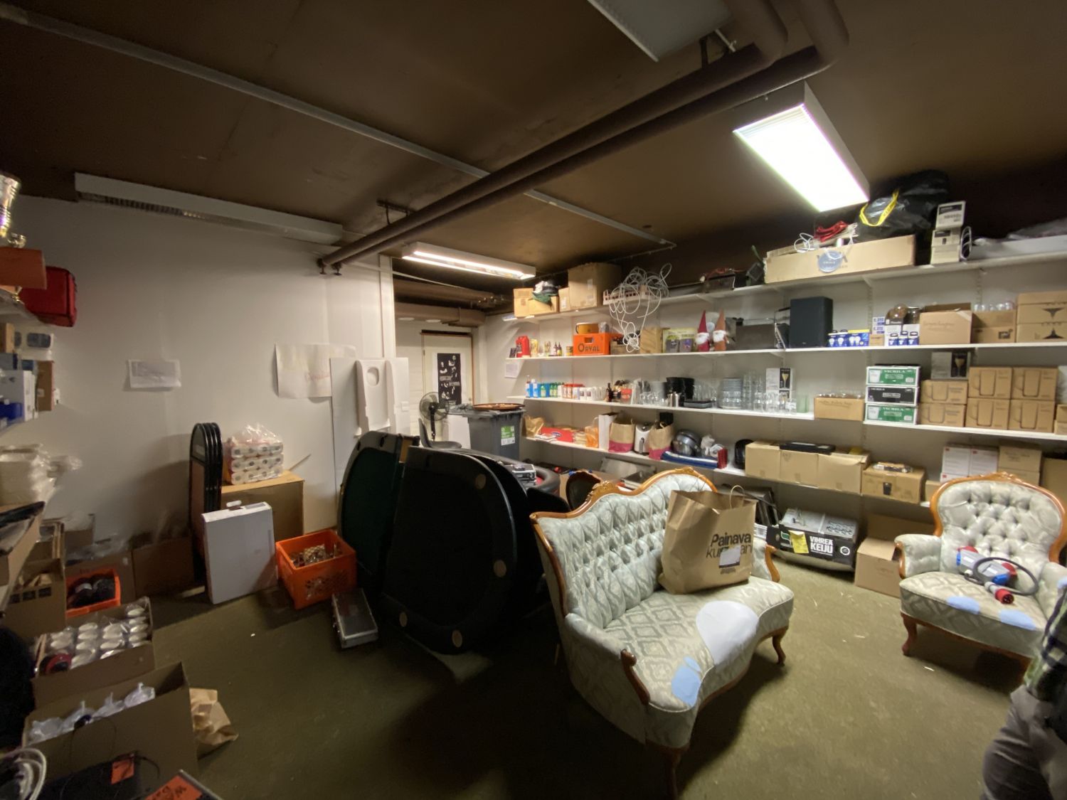 Kellarin varasto- ja sosiaalitilat