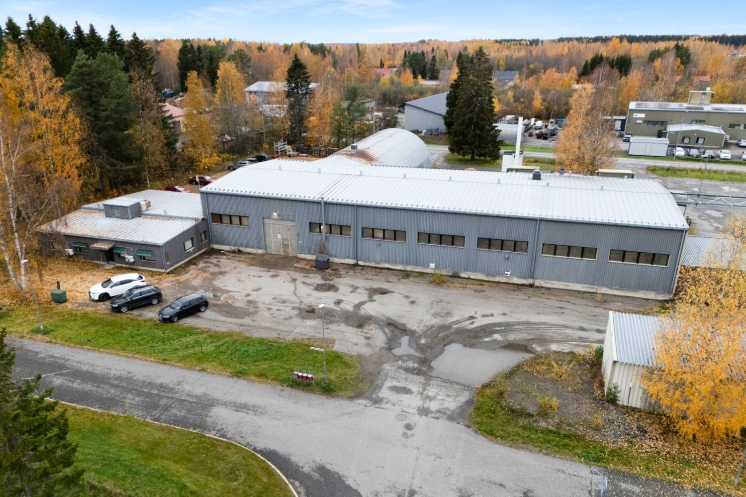 Tuotantotilaa Joensuussa valtatie 6 varressa