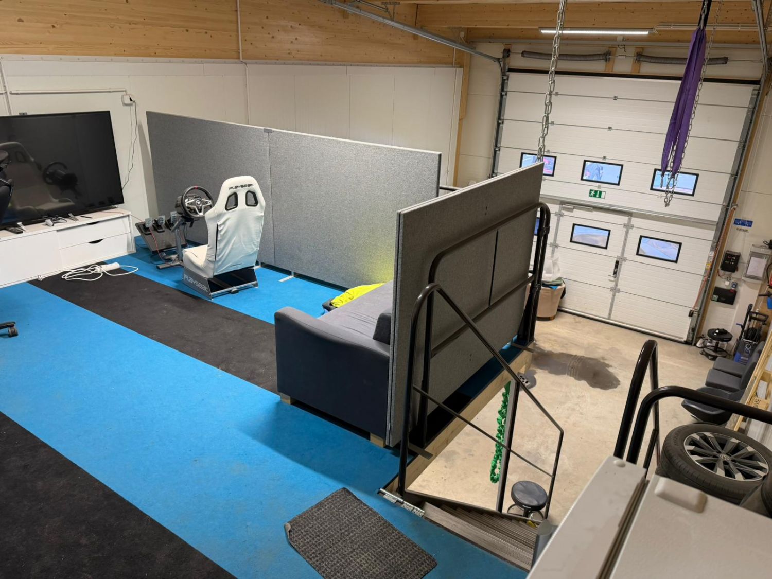 Tuotanto/varasto tila 66+parvi 24Uutta vastaava tila . WC, lämmin vesi, parvi, led valaistus, lattiakaivo, netti, autopaikkax2, etäkäyttö nosto ovi/kameravalvonta. Parven portaat nousee ylös, joten koko alakerta tarvittaessa käytössä. VUOKRA SISÄLTÄÄ LÄMMITYKSEN (lattialämmitys). Vuokra 990€sis.alv...