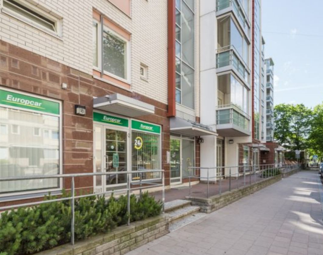 Vuokrattavana katutason siistiä liiketilaa arvostetulla ja rauhallisella alueella.