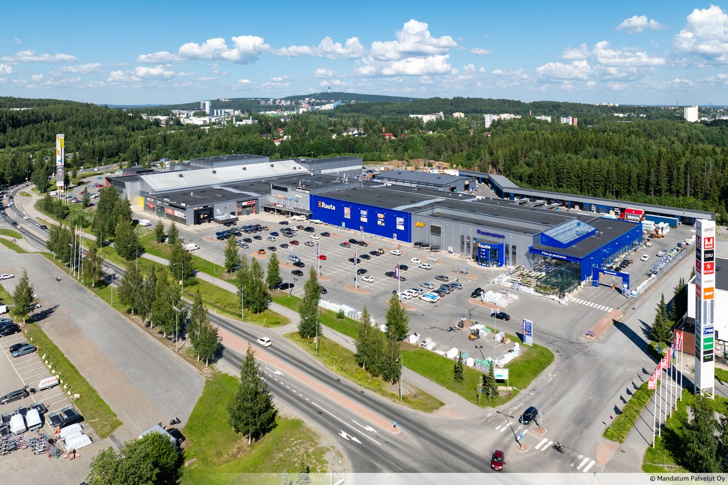 Kauppapaikka Hermannista on vapautumassa upeat tilat, jotka soveltuvat monenlaiseen k&auml;ytt&ouml;&ouml;n, nyt tilassa...