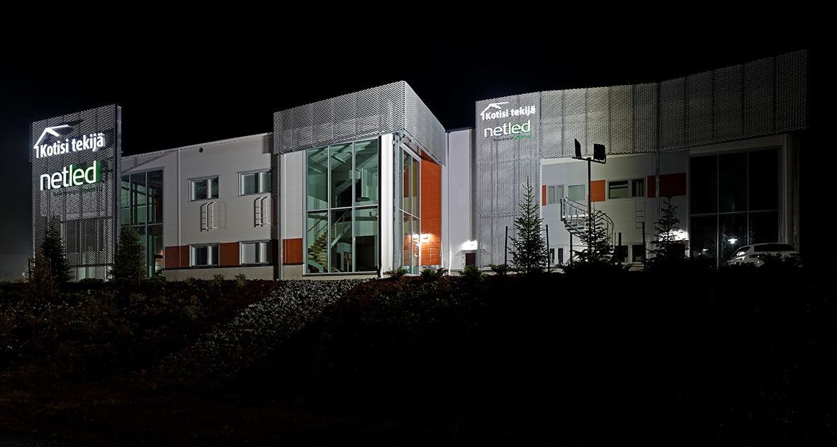 Vuokrataan noin 313 m2 - 1400 m2 työ- / varasto- ja toimistotilaa Pirkkalasta. Vapautumassa 1.1.2026 hallit 2 - 4  ja 1.6.2026 halli 1. Toimisto 171 m2 vapaa.Vuokralainen maksaa lämmön, veden ja sähkön mittauksen mukaan.Energiatehokas maalämpö lattioissa.Hyvä aidattu piha-alue, hyvin pysäköin...