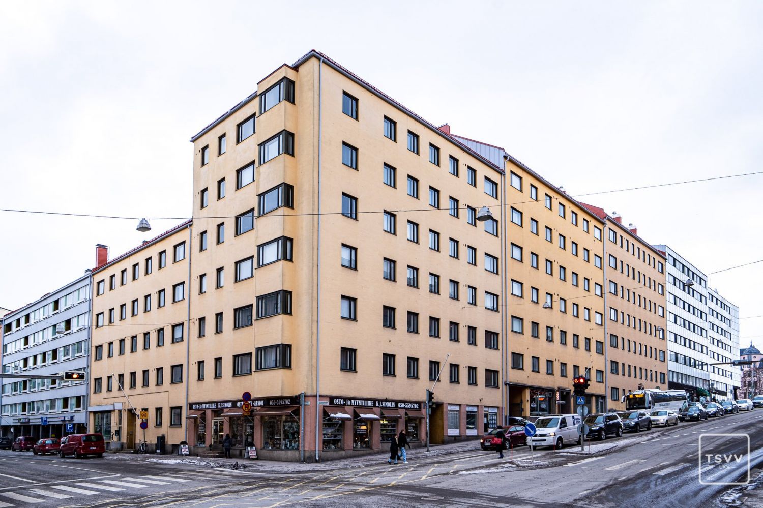 Vuokrattavana liiketilaa Turun keskustassaTila koostuu kahdesta tilasta , jotka voidaan vuokrata yhdessä tai erikseenAninkaistenkadulla, Turun keskustassa, on vuokrattavana  valoisa liiketila, joka tarjoaa erinomaiset puitteet monenlaisille kaupallisille toiminnoille. Tämä katutason tila on kool...