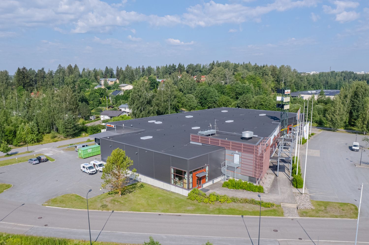 Hallitila 375 m2 ulkokuva