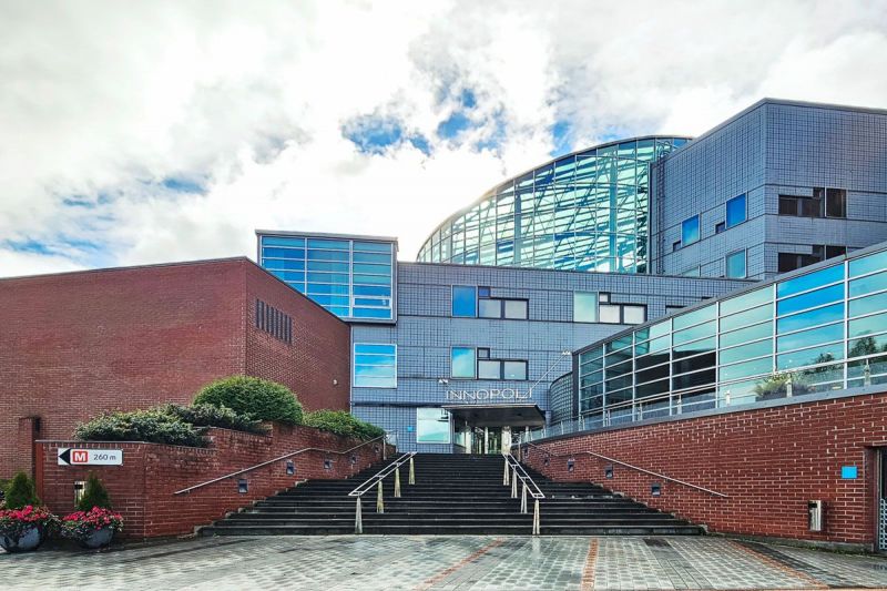 Moderni ja viimeistelty 1. kerroksen 342 m² toimitila.