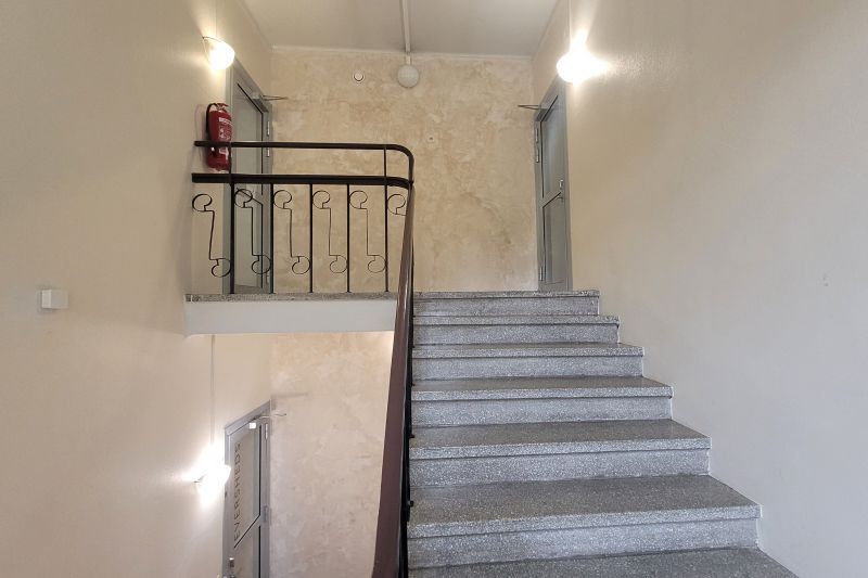 Porraskäytävä kolmanteen kerrokseen