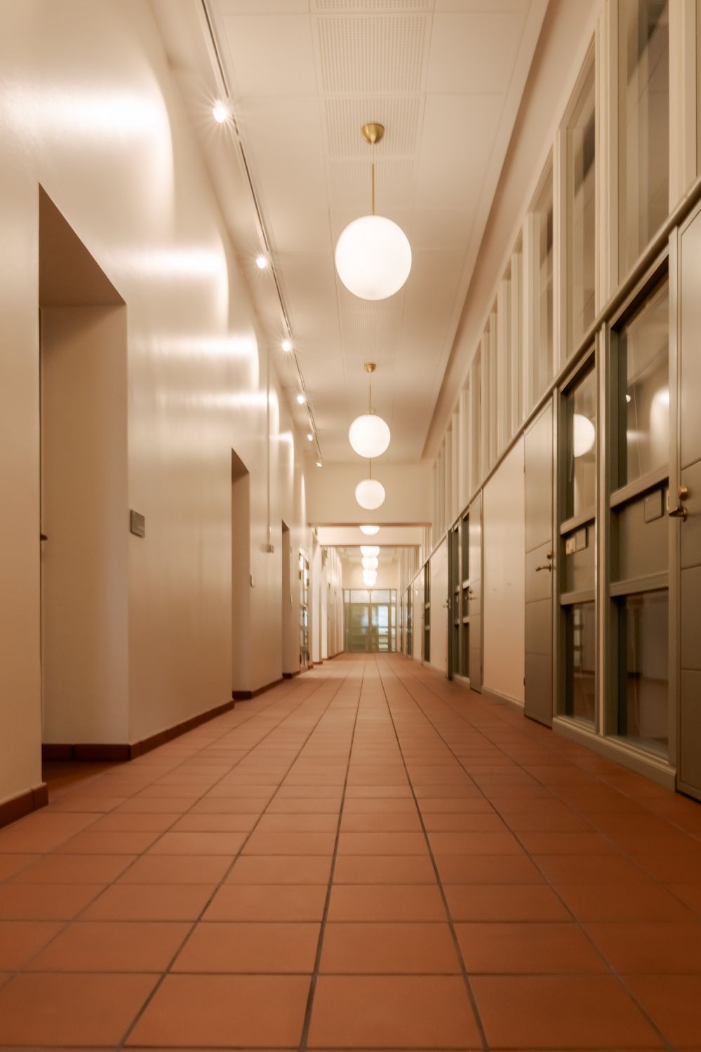 Rakuunakasarmi sisäkäytävä