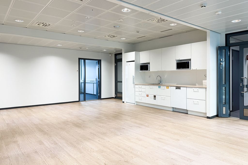 Vuokrattavana toimistotilaa Oulussa, Technopolis Kontinkankaassa.

Tämä 413 m² toimistotila sijaitsee D-talon 3. kerroks...