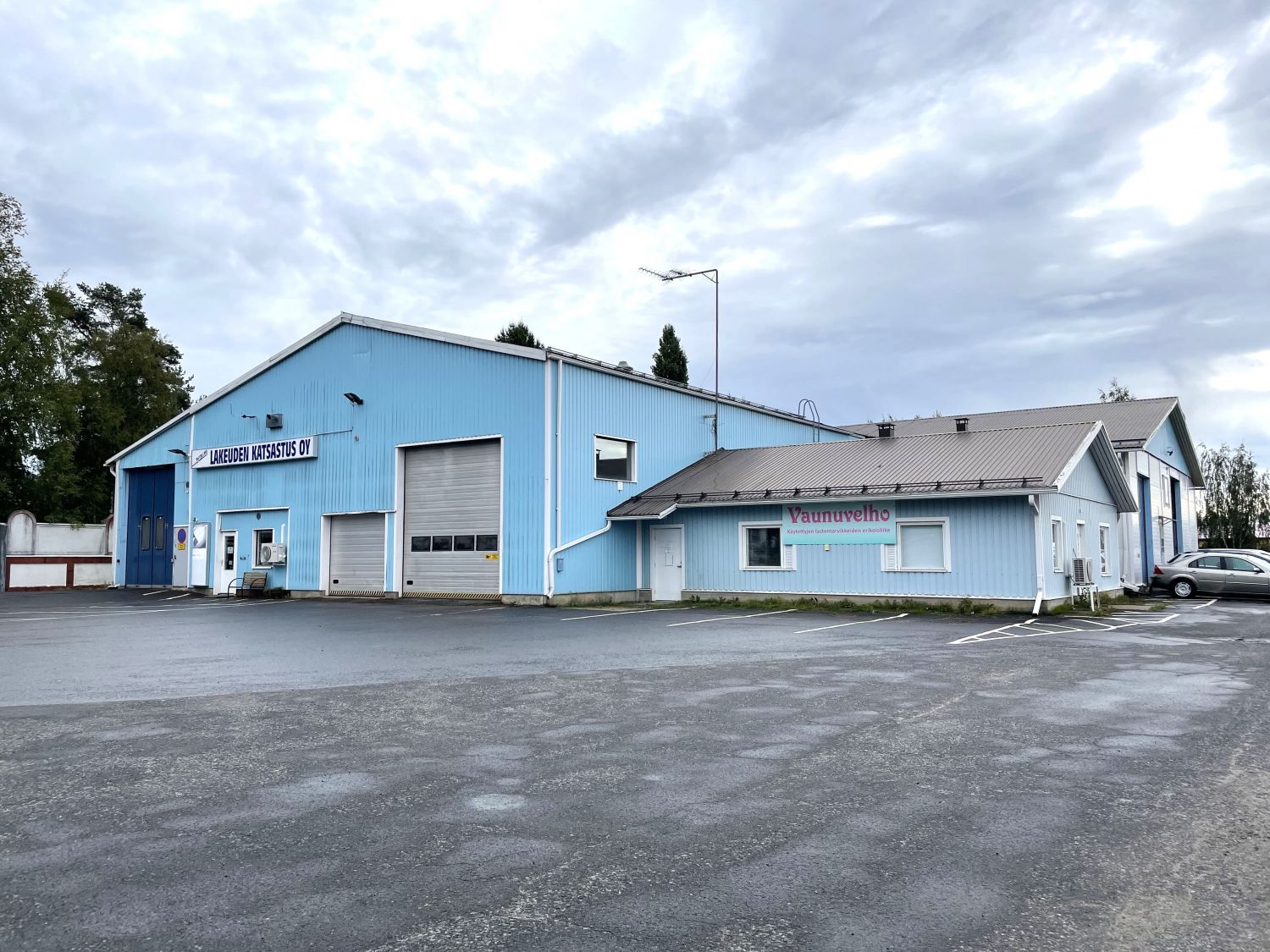 Myydään Kempeleen Riihivainiolta toimitilakokonaisuus.

Kohde on rakennettu 3 eri vaiheessa, ensimmäinen osa on valmistu...