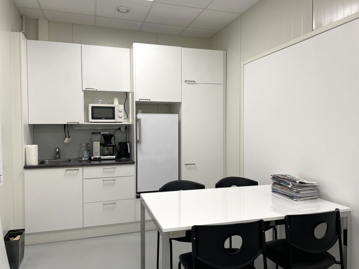 Keittiö- ja taukotila (2kpl)