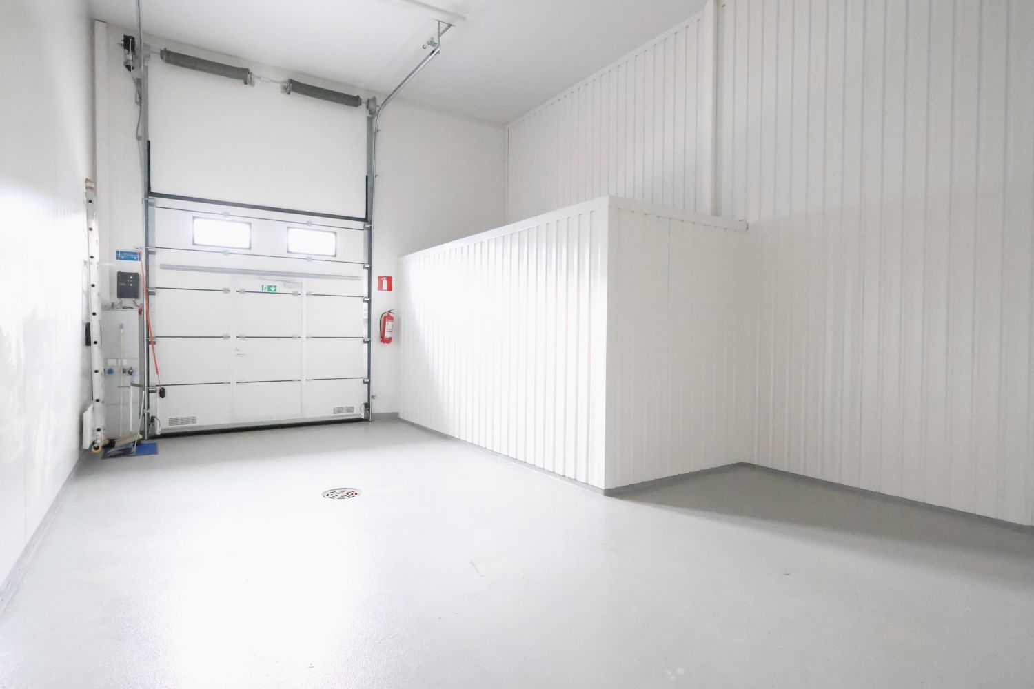 Myydään vuokrattu monikäyttöinen talliosake loistavalta sijainnilta Pirkkalasta. 

Tila sijaitsee Haikanvuoren teollisuu...