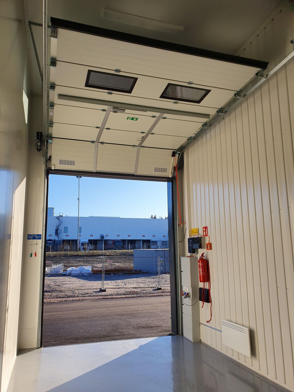 Tikkurilan Talliosakkeella monikäyttöinen päätyvarasto, autotalli, harraste-, toimitila 117.