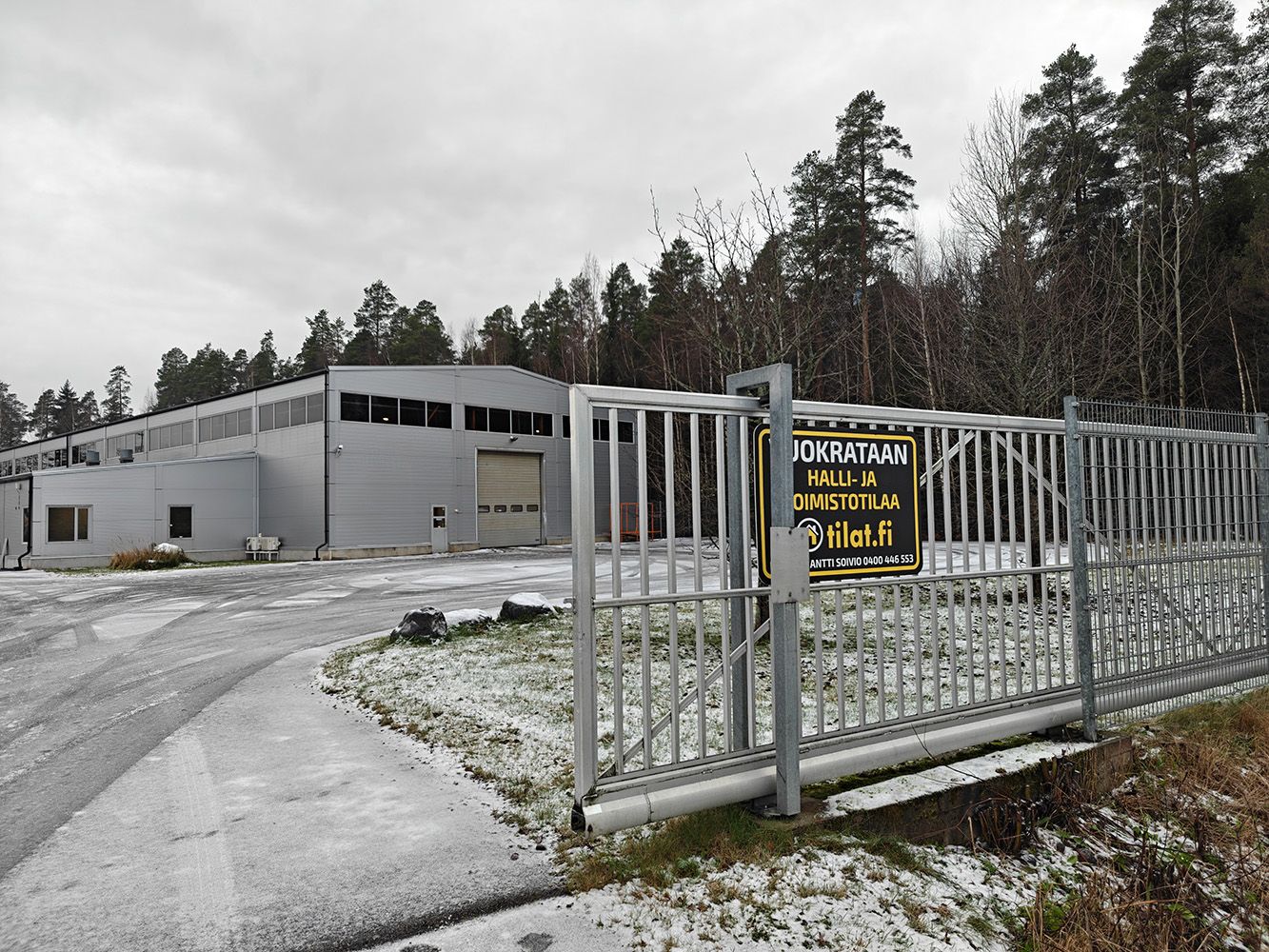 Vuokrattavana korkea hallitila siltanosturilla Järvenpäässä! Vuokra 3999 €/kk + alv