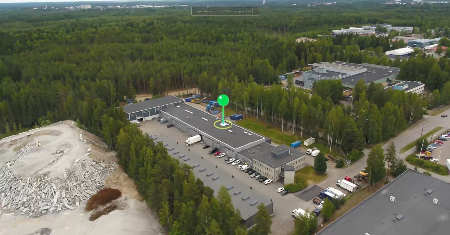 Huoltotie 4 sijaitsee Tuusulan yritys- ja teollisuusalueella, joka tarjoaa erinomaiset logistiset edellytykset monenlais...