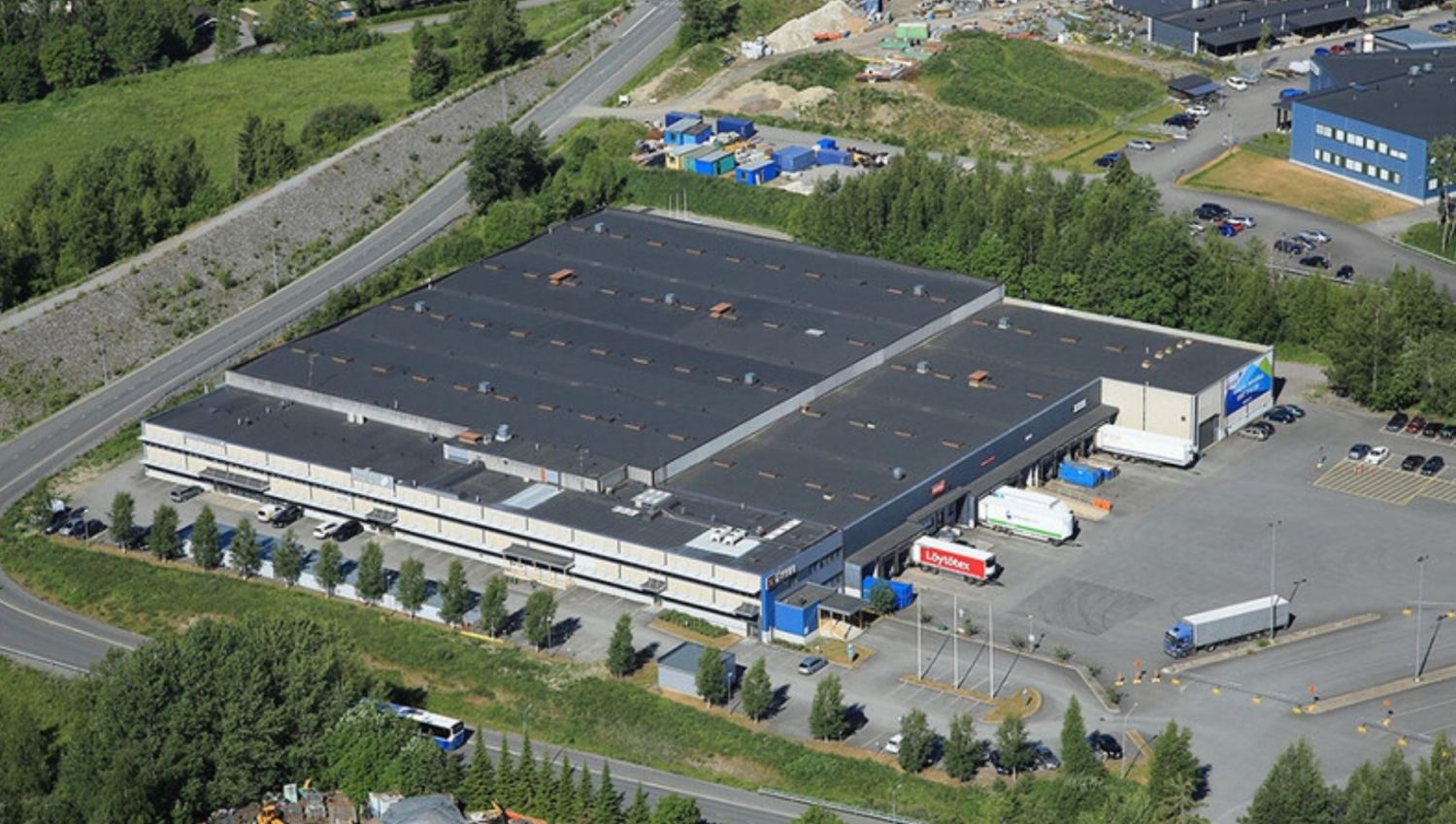 Vuokrattavaa varasto- ja toimistotilaa Tampereen Sarankulmasta

Vuokrattavana monipuolinen varasto- ja toimistokokonaisu...