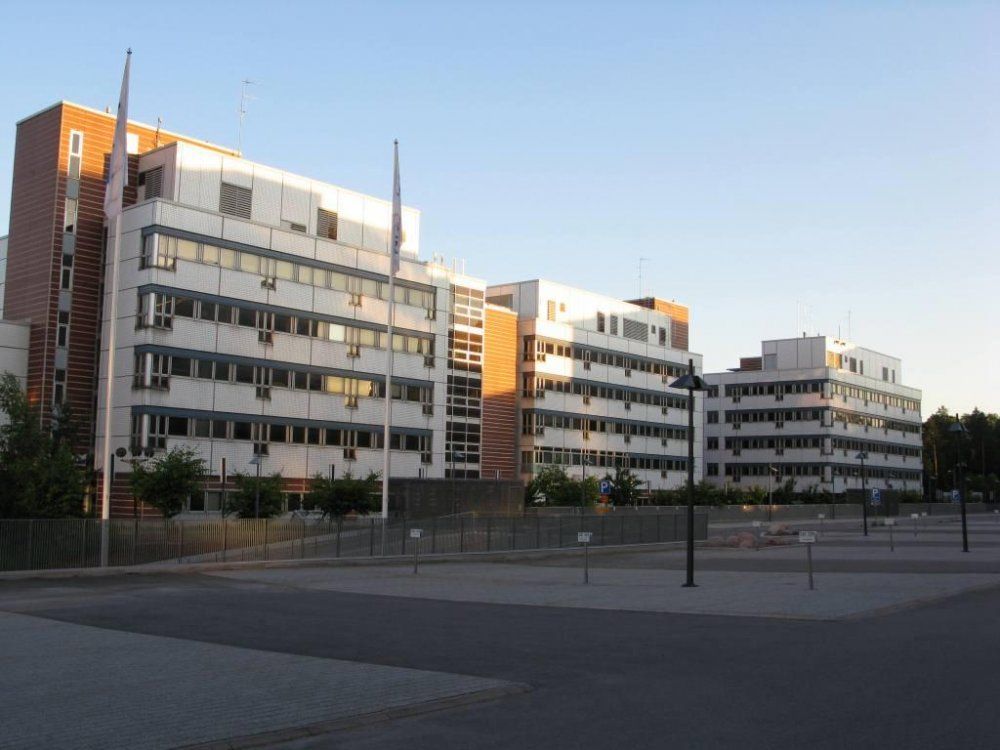 Vuokrattavana 3. kerroksen toimistotila 739 m2. Edustavaa toimitilaa Keilaniemestä, kahden modernin talon keskittymästä.    Keilaranta 468 on kolmen 6-kerroksisen rakennuksen muodostama toimistocampus keskeisellä ja näkyvällä paikalla Espoon halutuimmalla toimistoalueella Keilaniemessä. Talojen al...