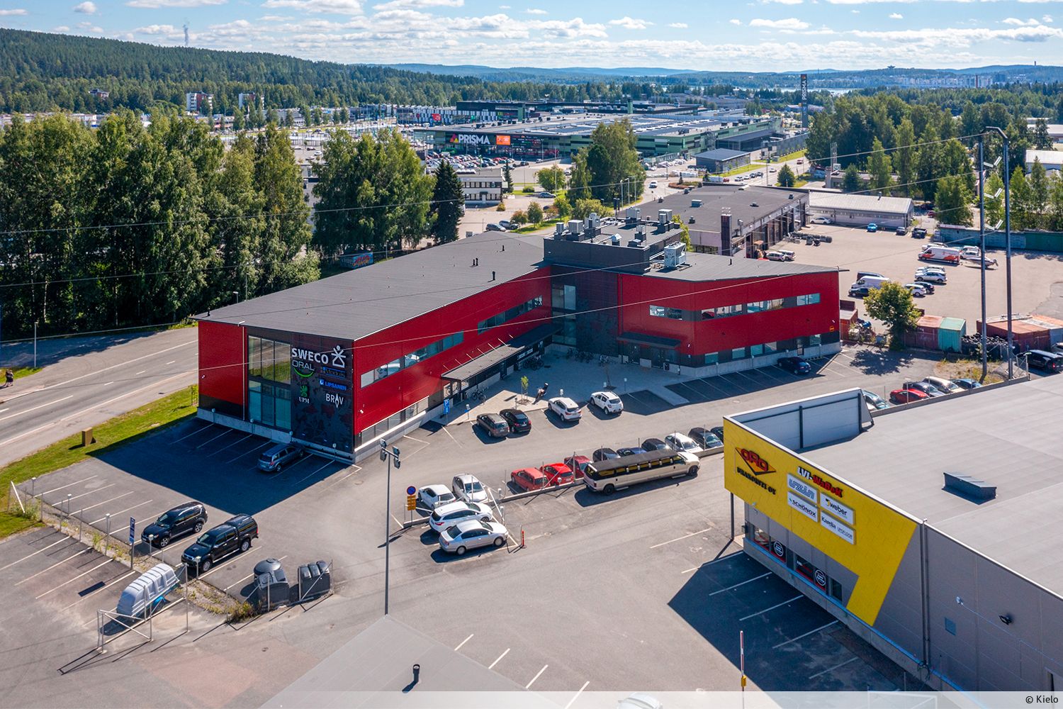 Vuokrattavana edustava toisen kerroksen toimistotila Seppälän alueen liike- ja toimistokiinteistössä. Toimistotilassa on nykyaikainen kiinteistötekniikka, kuten valokuituyhteys, huonekohtainen jäähdytys sekä koneellinen ilmanvaihto. Tilaan on esteetön kulku hissin avulla. Sijainti Seppälän pääkadun ...
